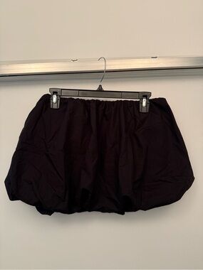 Aritzia Black Bubble Skirt, size XS